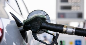 Carburanti, la proposta del Comitato Codacons: accise al minimo Ue e sconto alla pompa
