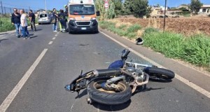 Scontro tra moto ed auto, grave un agente della Polizia municipale