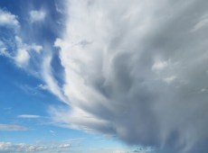 Meteo, l’autunno cambia subito le carte: temperature giù e nuovi temporali