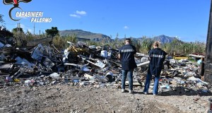Maxi discarica nei pressi del fiume Eleuterio, sei denunciati e sequestri di soldi e mezzi