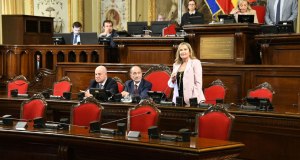 Giura all’Ars il nuovo assessore autonomista alla Funzione Pubblica Francesca Garagliano