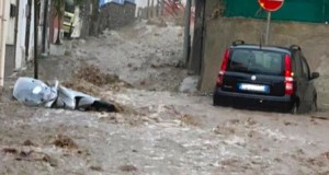 Forte temporale a Lipari, esondano i torrenti, strade e case allagate