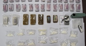 Oltre 450 grammi di cocaina e 3 chili di hashish, arrestati un uomo e una donna