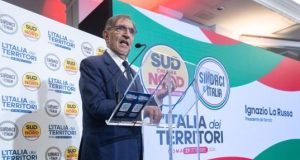 Centrodestra, La Russa “arruola” De Luca a Roma: “Fai parte di questa squadra” ma lo frena sulla Sicilia: “Nessun accordo contro Schifani”