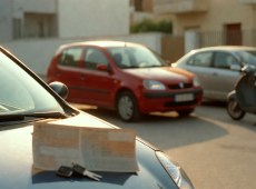 Tassa automobilistica 2027, chi non paga il bollo: le regole sull’esenzione e il rebus delle auto cointestate