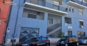 Minaccia con un coltello durante diverbio in strada, arrestato un ambulante a Trabia