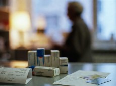 Voucher sanitario da 300 euro per gli over 75: chi potrà averlo e cosa resta da chiarire